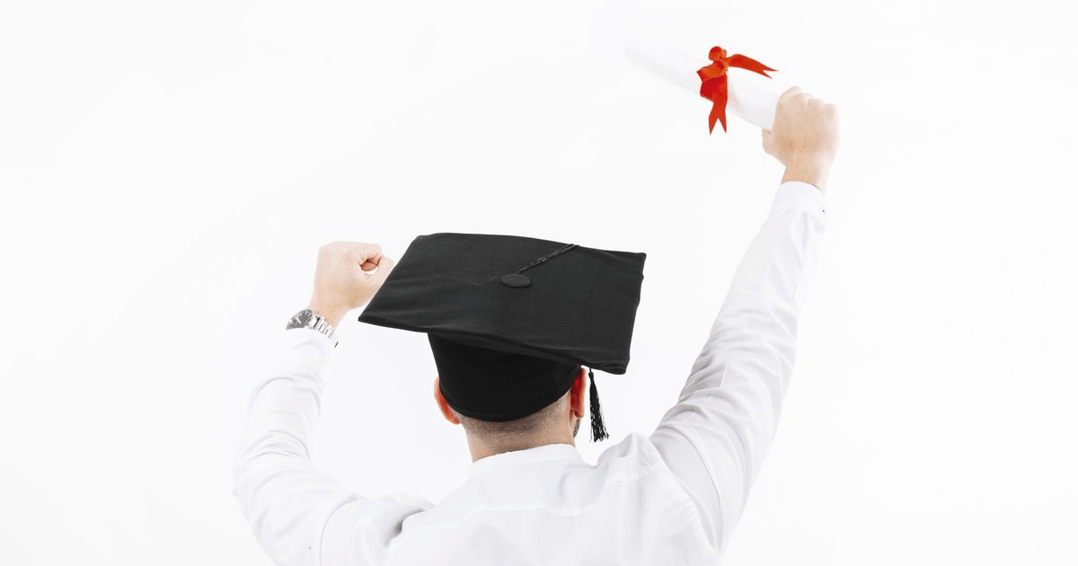 Cara Lulus Kuliah Tepat Waktu & Cumlaude