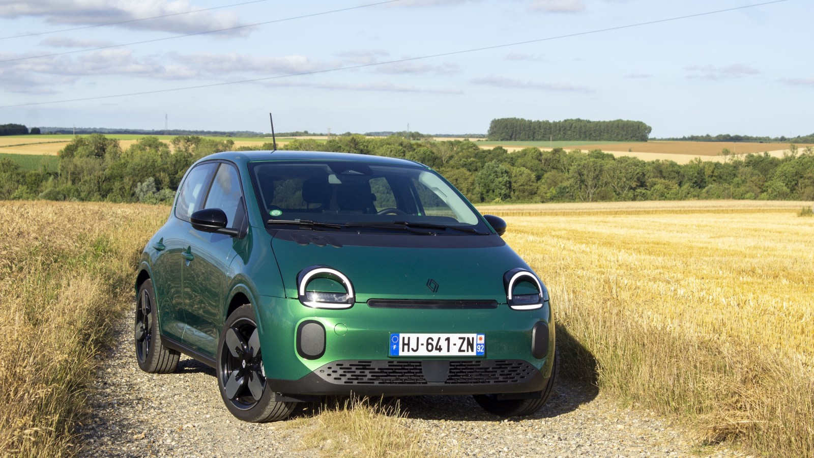 Ilustrasi twingo e-tech evolution untuk artikel Twingo E-Tech Evolution: 400 km dan jatuh cinta pada kota…